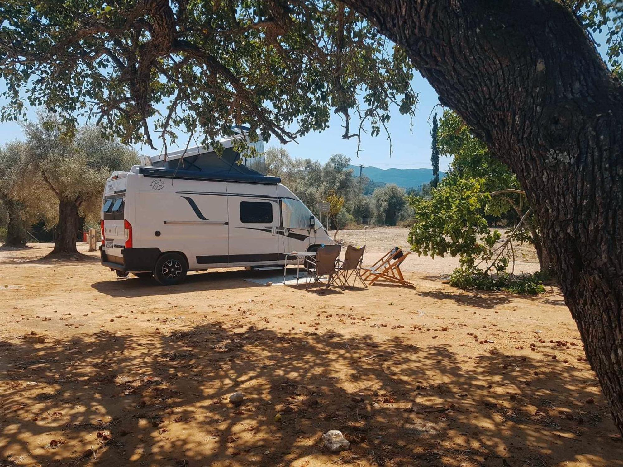 Nirikos Camping Spasmeni Vrisi Ngoại thất bức ảnh