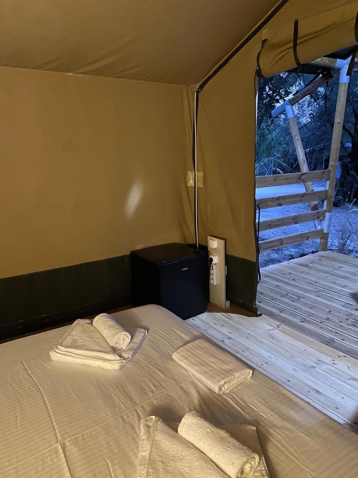 Nirikos Camping Spasmeni Vrisi Phòng bức ảnh