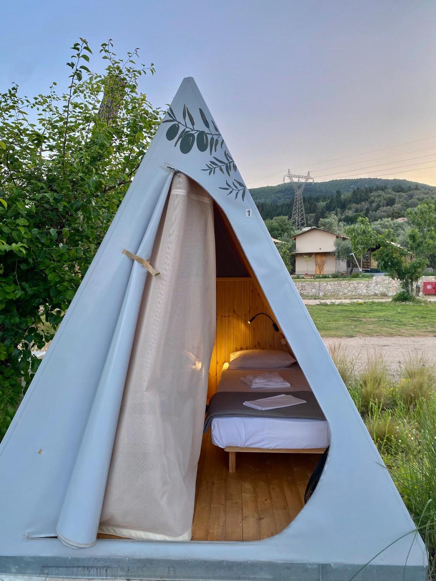 Nirikos Camping Spasmeni Vrisi Ngoại thất bức ảnh