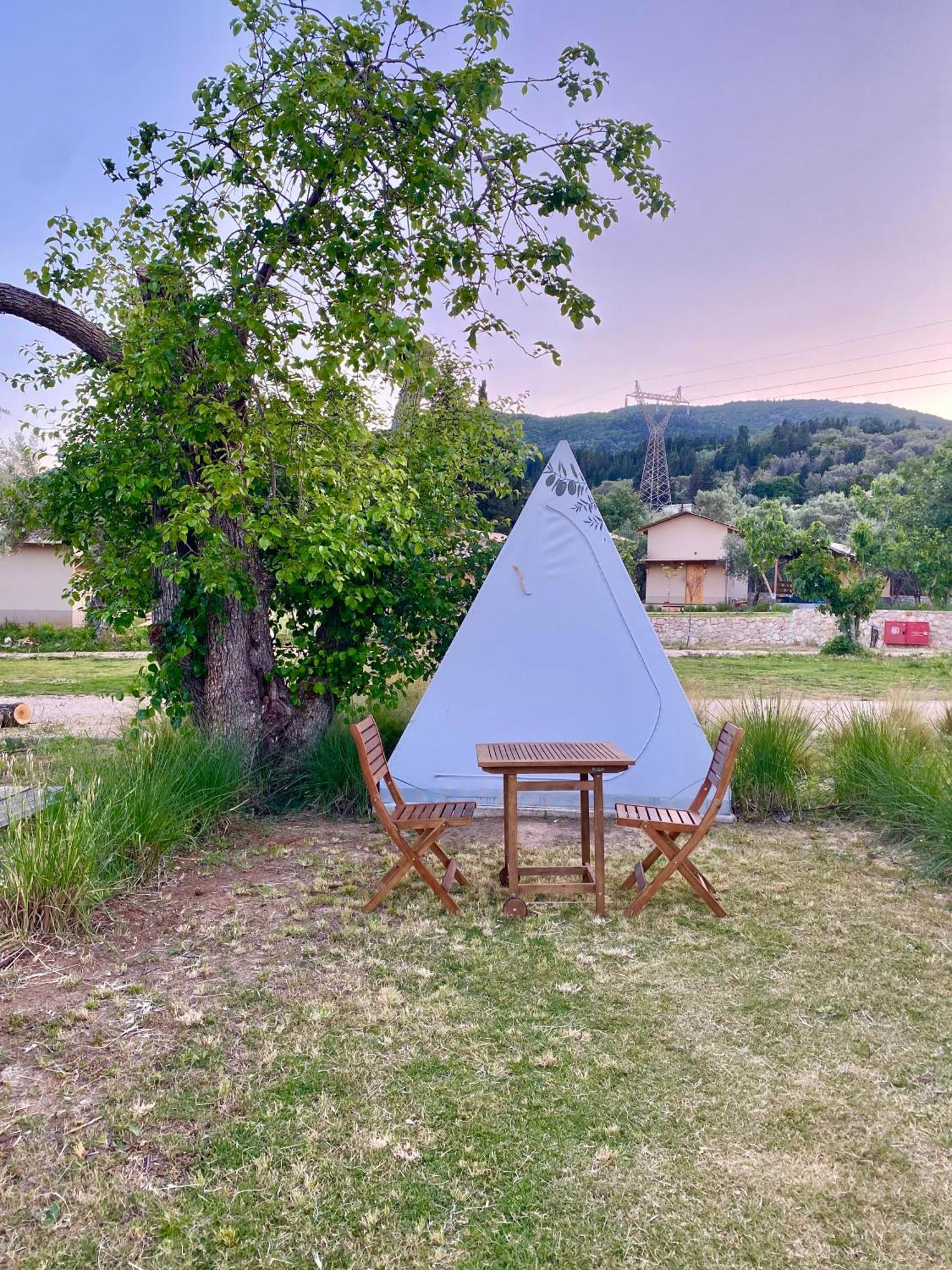 Nirikos Camping Spasmeni Vrisi Ngoại thất bức ảnh