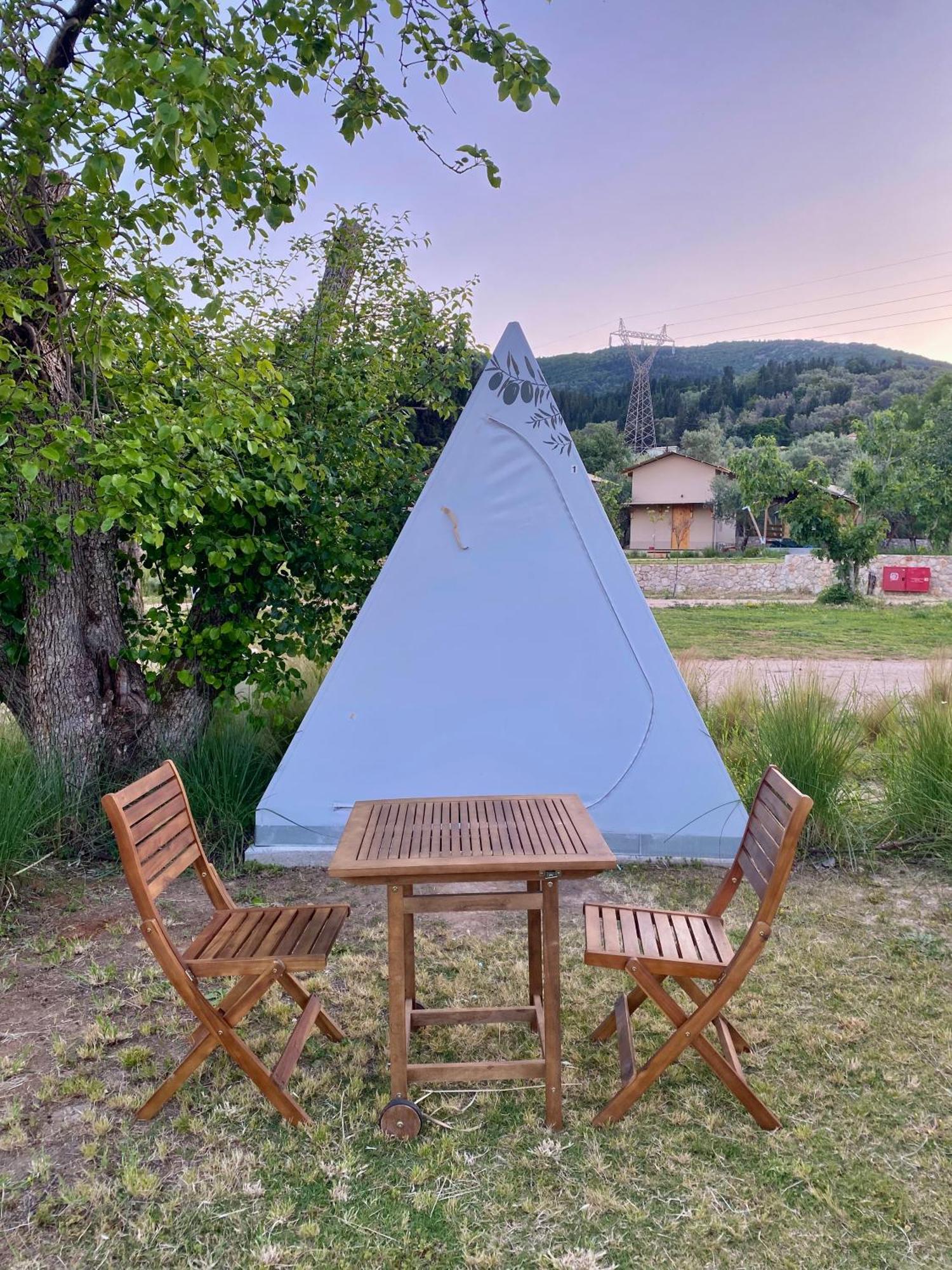 Nirikos Camping Spasmeni Vrisi Ngoại thất bức ảnh